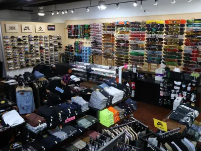 Icon Boardshop, Google photo 3