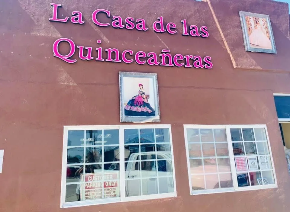 La Casa De Las Quinceaneras business photo