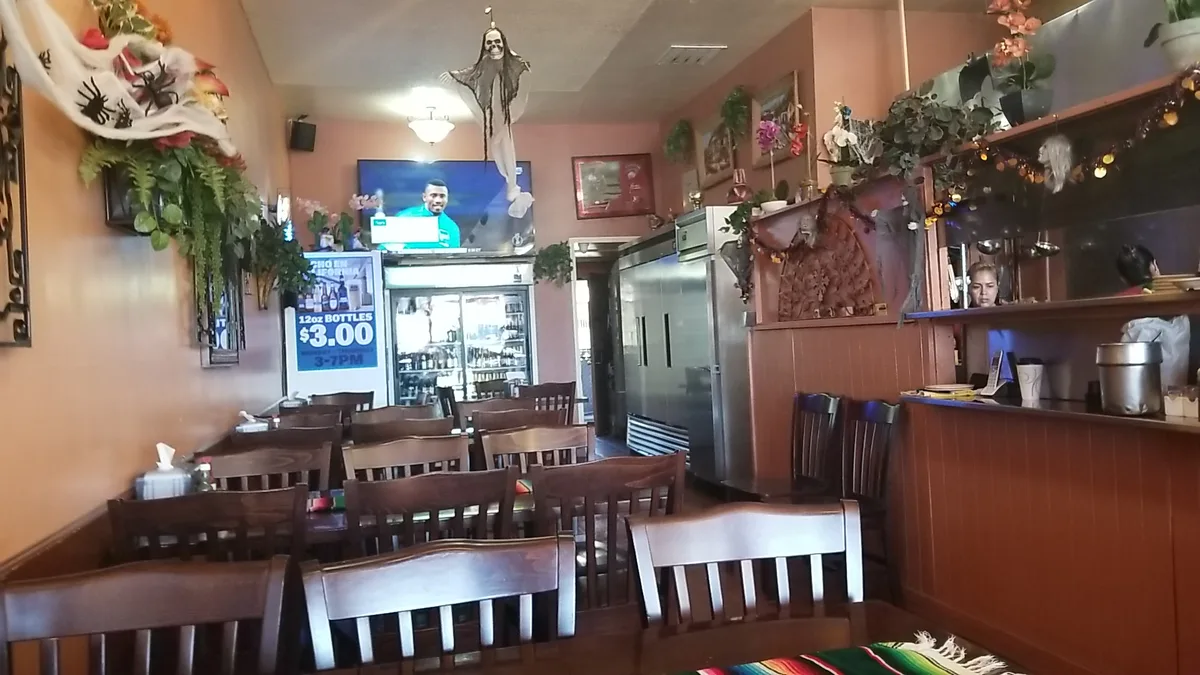 La Vero's Mexican Food & Beer business photo